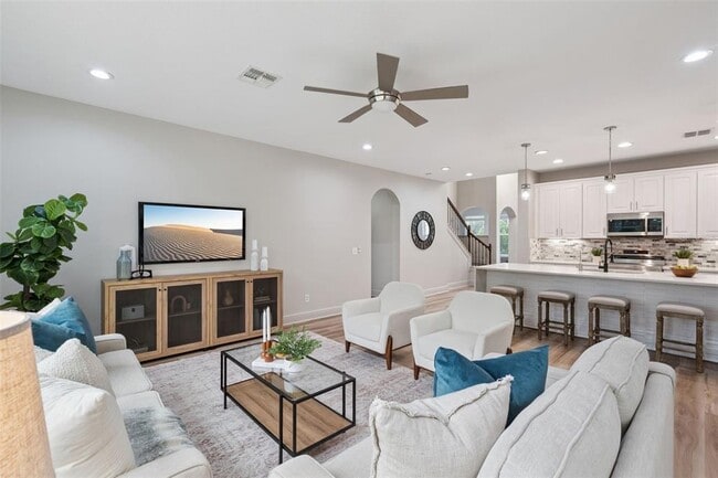 Building Photo - 6146 Golden Dewdrop Trail