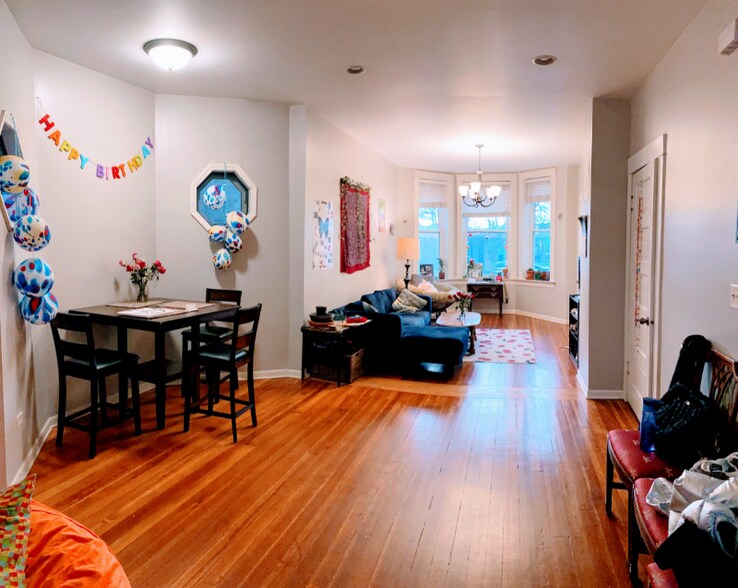 Building Photo - 3547 S Hermitage Ave