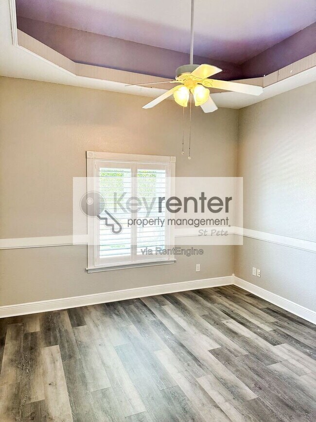 Building Photo - 3814 W El Prado Blvd