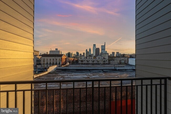 Building Photo - 710 N 16th St