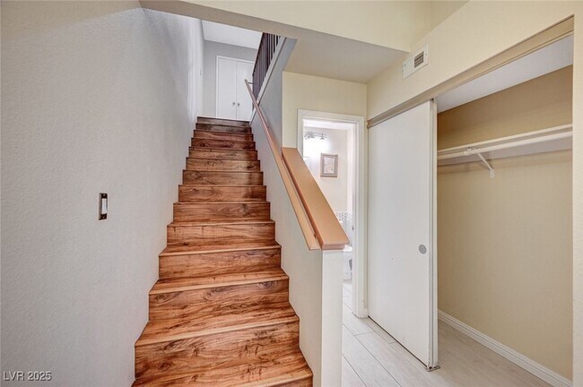 Building Photo - 5923 Laredo St