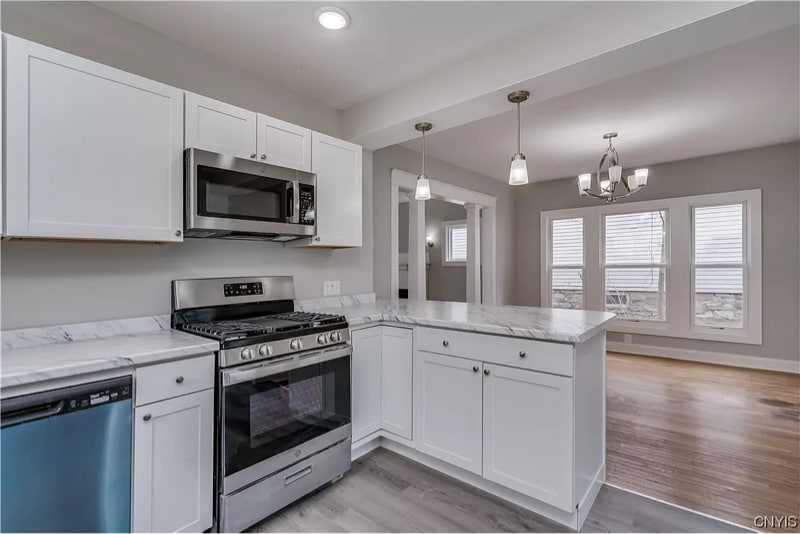 Building Photo - 135 N Washington St