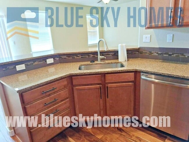 Building Photo - 11633 Baserri Dr