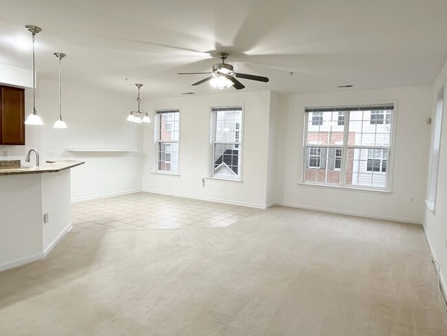 Building Photo - Sizable End Unit Townhome in Wheaton w/ 2 Car Garage!