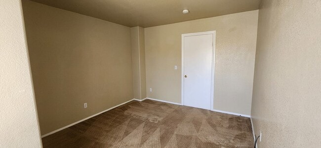 Building Photo - Condo in Gated Genevieve Court