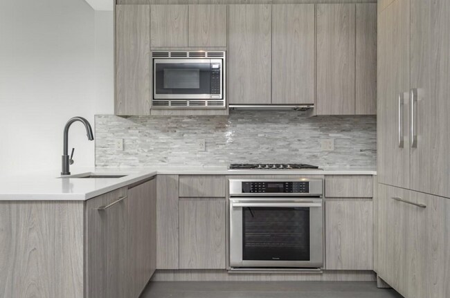 Building Photo - 140 Shawmut Ave