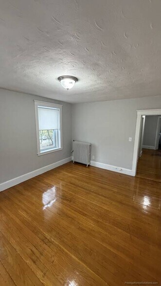 Building Photo - 30 Russell St