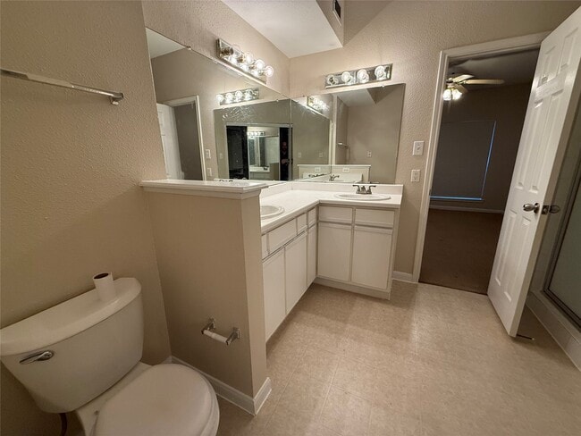 Building Photo - 1330 Old Spanish Trl