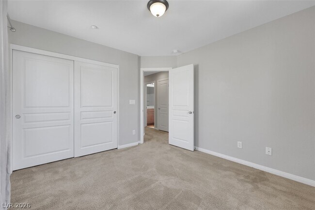 Building Photo - 2089 Waterlily View St