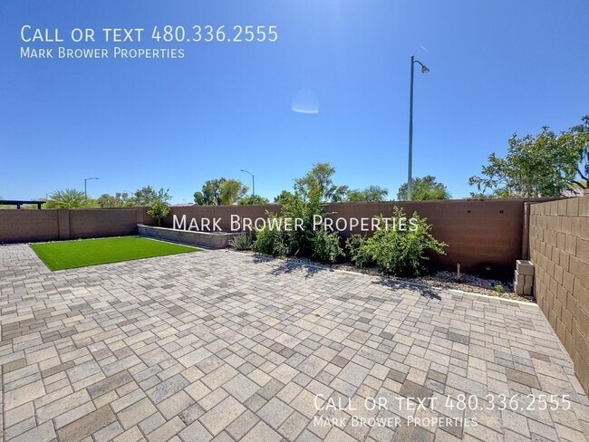 Building Photo - 72 S 157th Ln