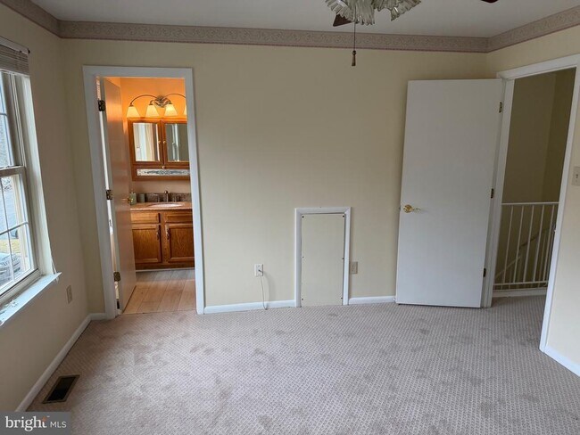 Building Photo - 34 Woodbrook Dr