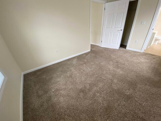 Building Photo - 80 Sentinel Court