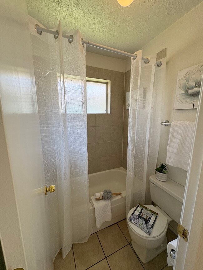 Building Photo - 4834 Bridgemont Ln