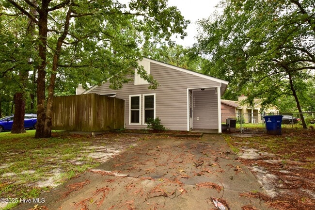 Primary Photo - 103 Twinwood Dr