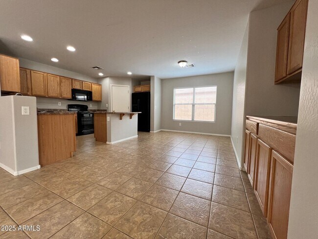 Building Photo - 3119 W Silver Creek Dr