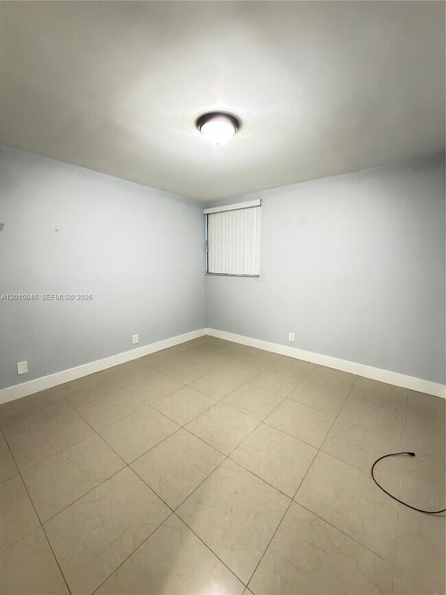 Building Photo - 8441 Forest Hills Dr