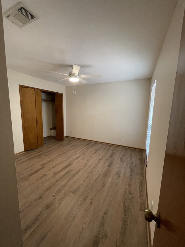 Building Photo - 1214 Timber Bay