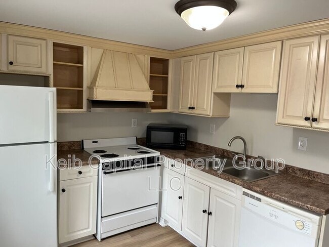 Building Photo - 90-92 Ford Street