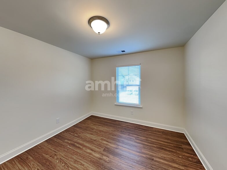 Building Photo - 6240 Bridlewood Ln