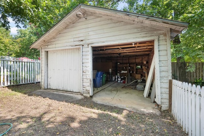 Building Photo - 1606 Treadwell St