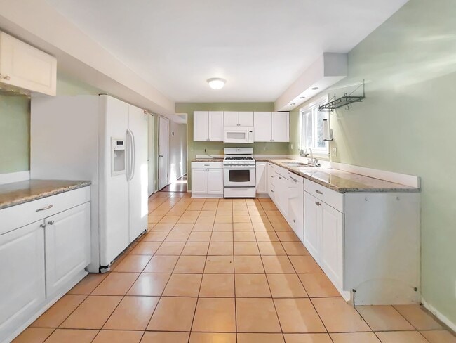 Building Photo - Rare Find! Private 4BR / 2.5BA Home on Nearly Half-Acre Lot – Reisterstown