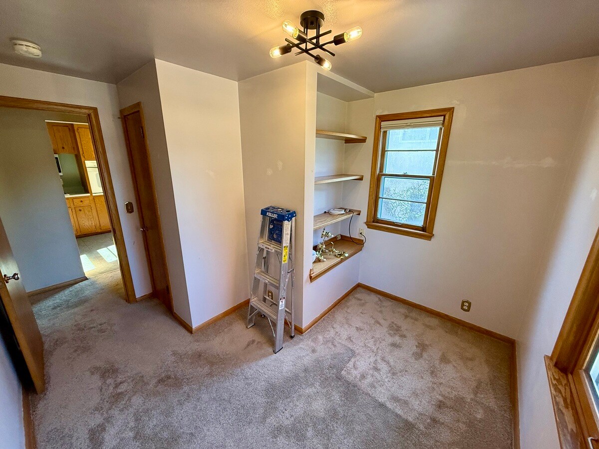 Building Photo - 5403 Pleasant Ave