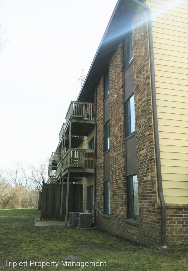 Building Photo - 3500 Grand Ave