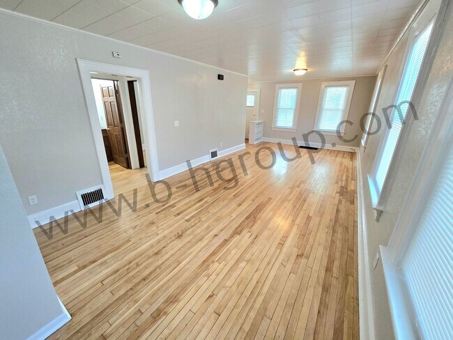 Building Photo - Washer & Dryer Now Provided
