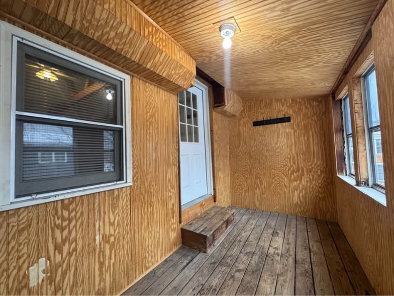 Building Photo - 73 High St