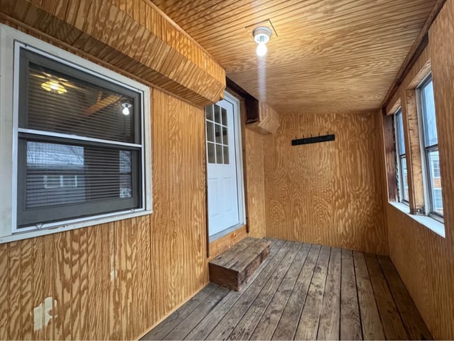 Building Photo - 73 High St