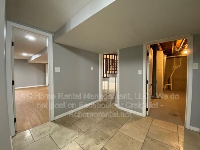 Building Photo - 6809 Marty St