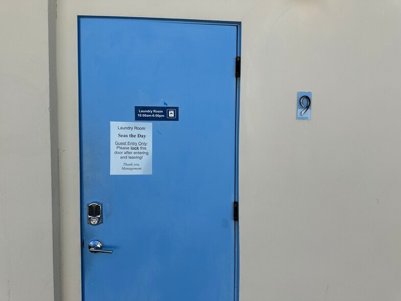 Building Photo - 1258 Beach Rd