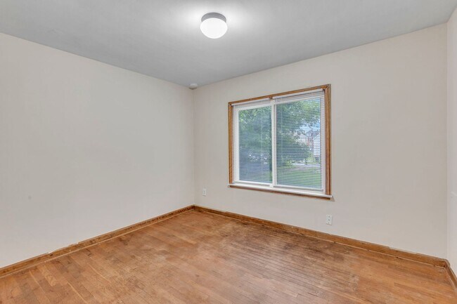Building Photo - 47-53 S Burgess Ave