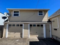 Building Photo - 12935 SW Beaverdam Rd