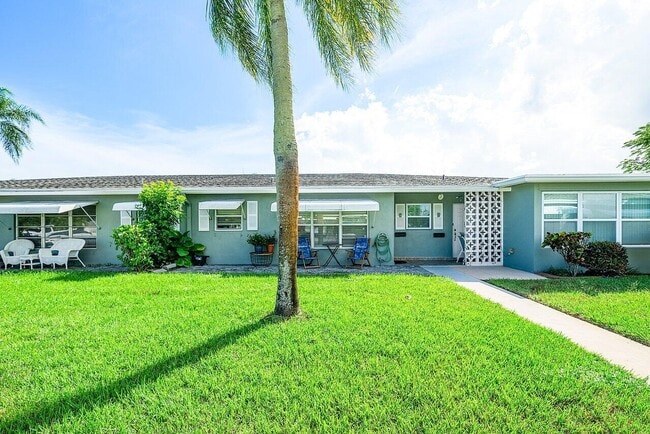 Building Photo - 810 High Point Dr W