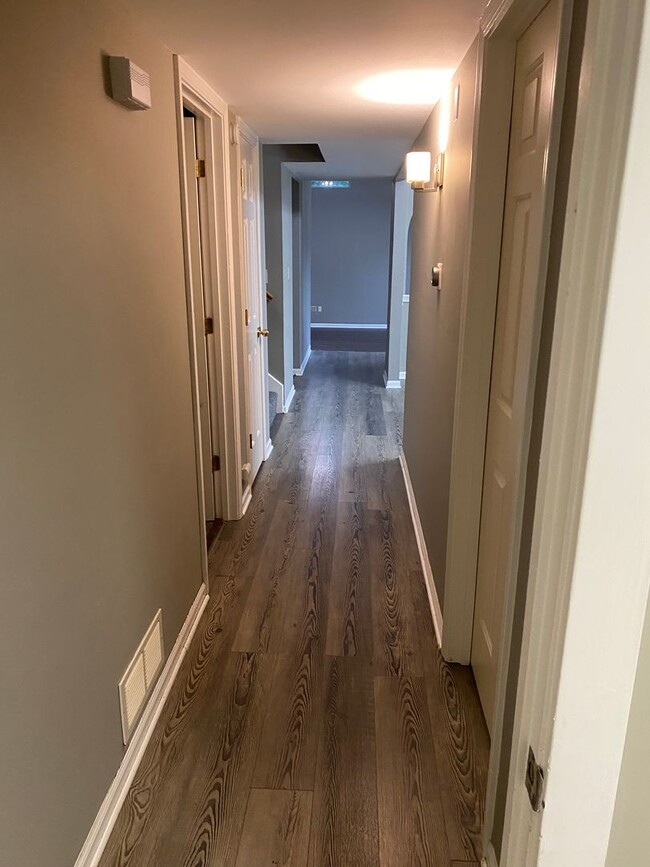 Building Photo - Beautiful & Spacious House in Green Meadow...