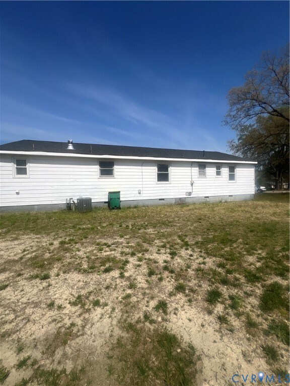 Building Photo - 3000 Clark St