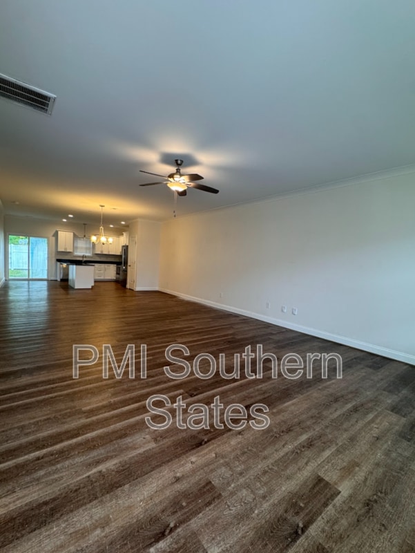 Building Photo - 407 Albus Dr