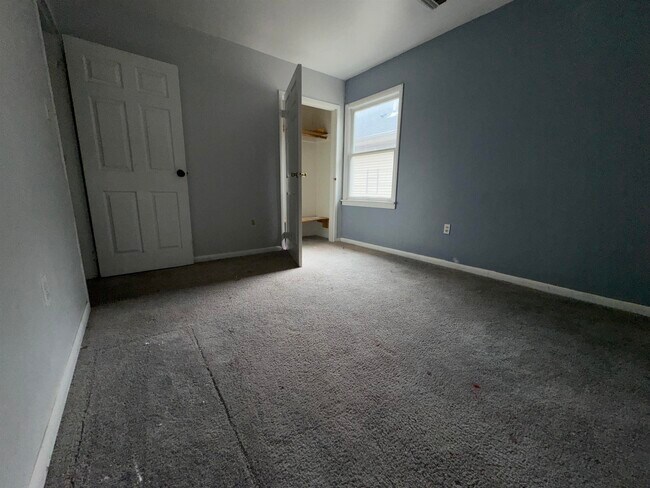Building Photo - 153 Wilkinson Ave