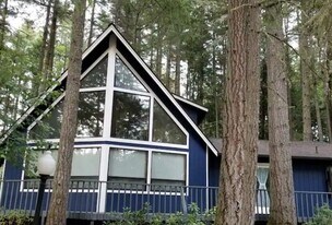 Building Photo - 11415 Leschi Cir