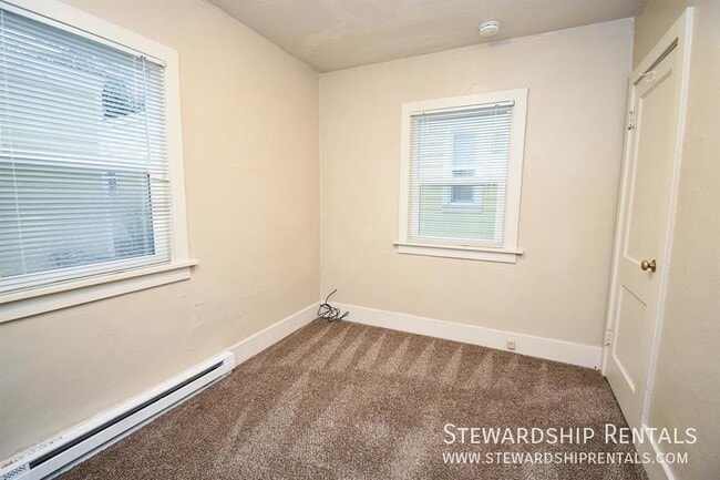 Building Photo - 2024 Emerald St