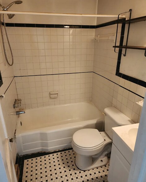 Building Photo - 6731 Patterson Ave