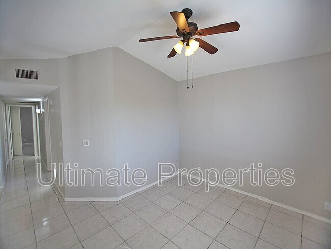 Building Photo - 5911 W Shangri-la Rd