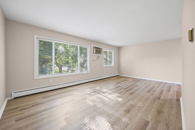 Building Photo - 729 Cedarwood Terrace