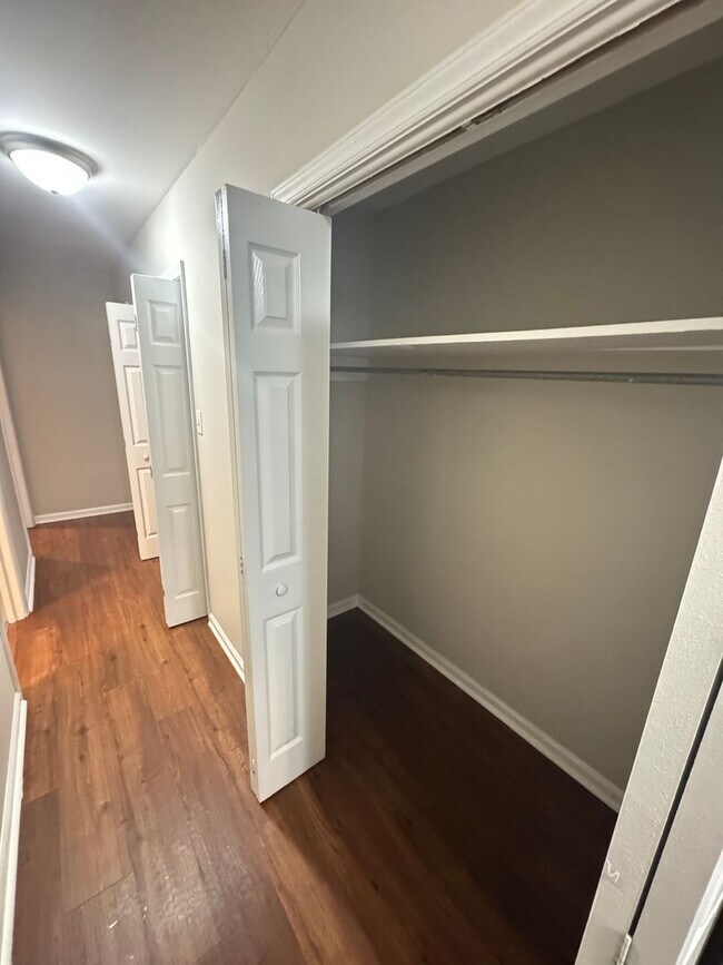 Building Photo - Caldwell Duplex