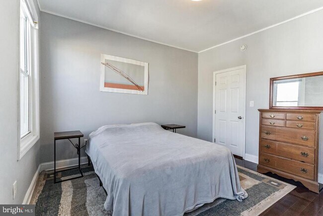 Building Photo - 2653 Jasper St