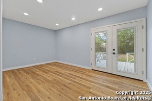 Building Photo - 534 Cicero Ave