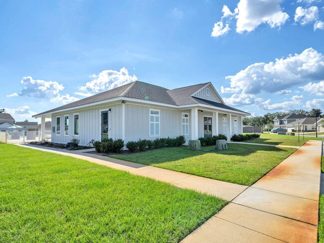 Building Photo - 115 Speckled Trout Ln S