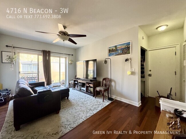 Building Photo - 4716 N Beacon St