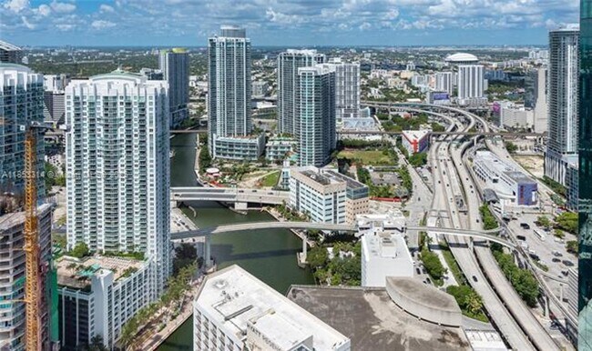 Building Photo - 200 Biscayne Blvd Way